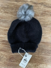 Mütze ARROCITO schwarz mit Alpakabommel